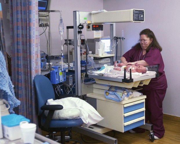 The NICU: Understanding the NICU Equipment and Environment